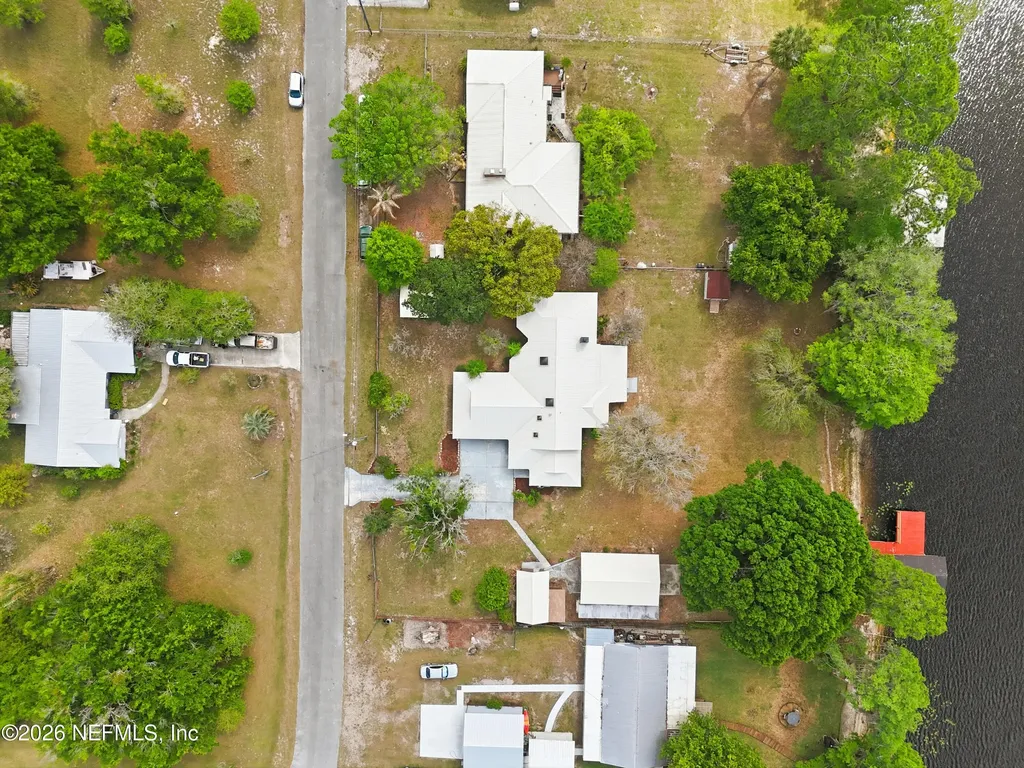 125 Twin Lake Grove Drive Interlachen FL 32148