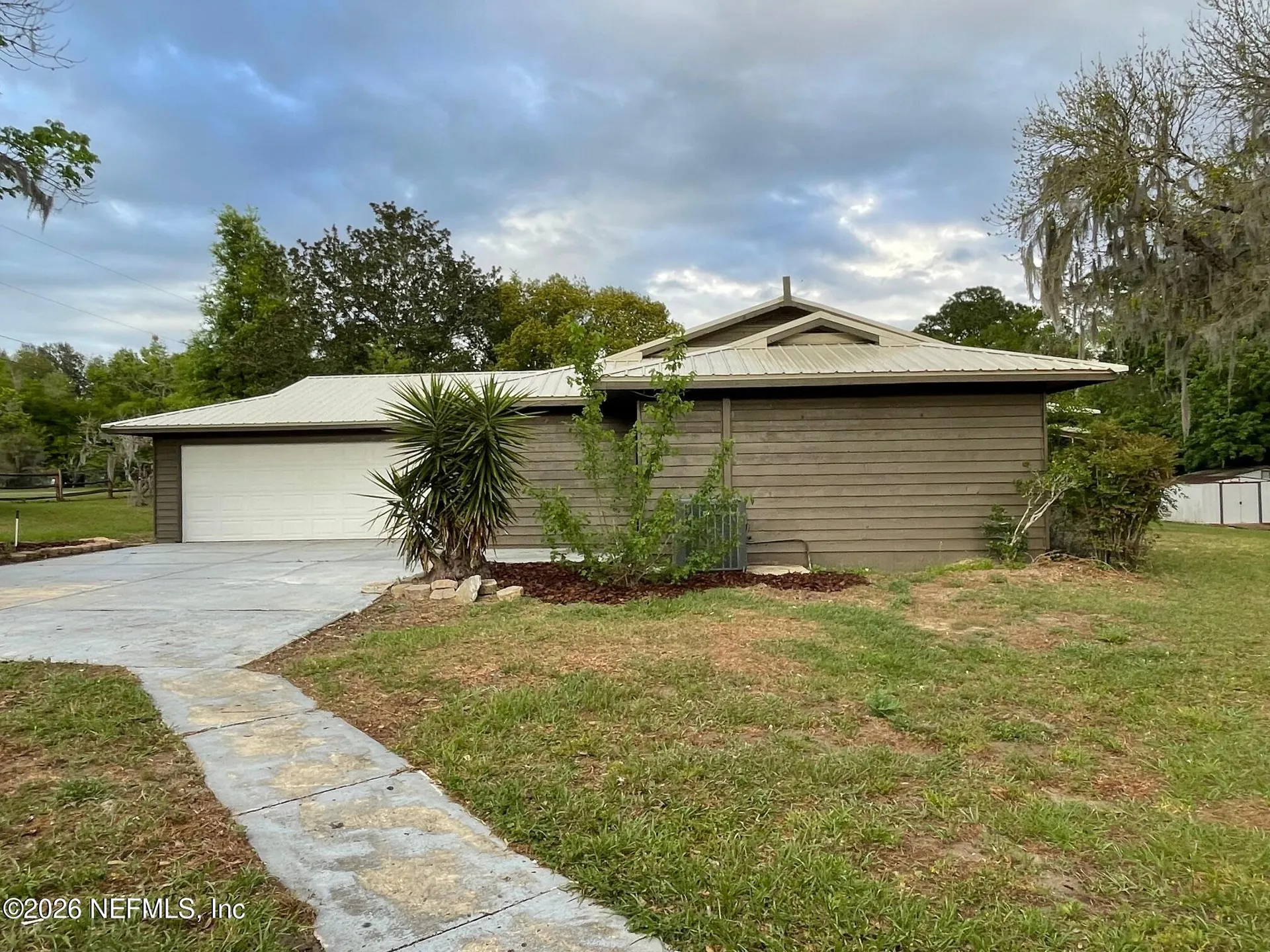 125 Twin Lake Grove Drive Interlachen FL 32148