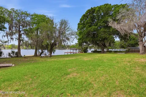 125 Twin Lake Grove Drive Interlachen FL 32148