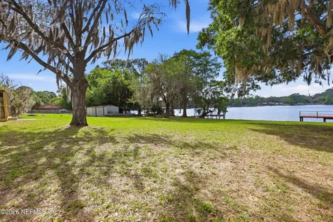 125 Twin Lake Grove Drive Interlachen FL 32148