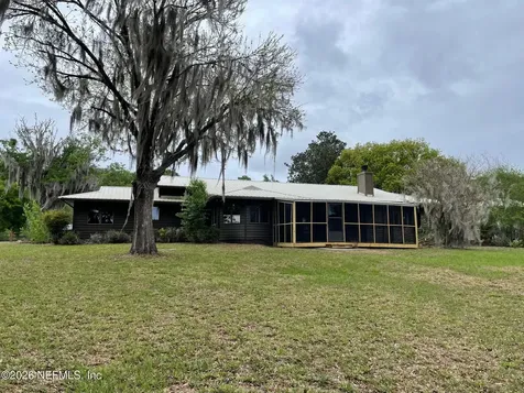 125 Twin Lake Grove Drive Interlachen FL 32148