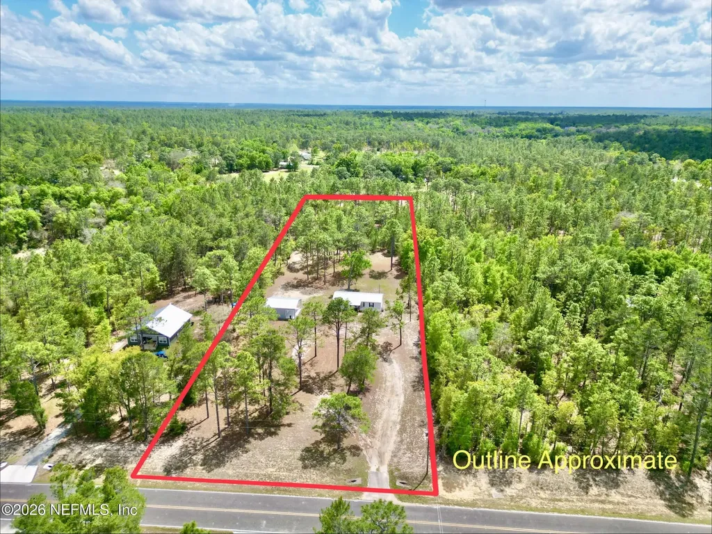 175 Whirlwind Loop Hawthorne FL 32640
