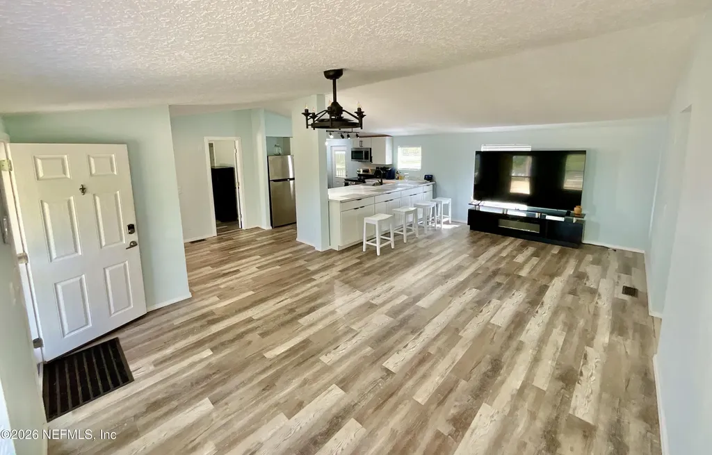 175 Whirlwind Loop Hawthorne FL 32640