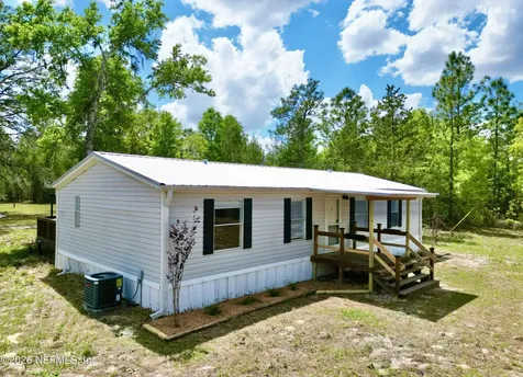 175 Whirlwind Loop Hawthorne FL 32640