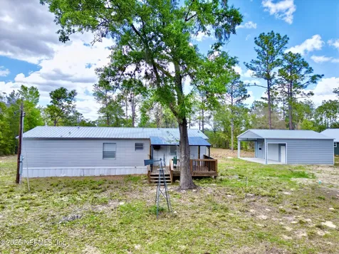 175 Whirlwind Loop Hawthorne FL 32640