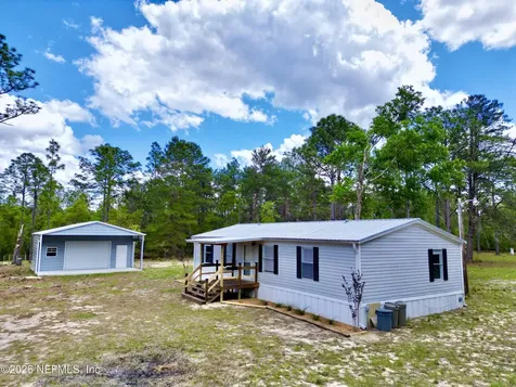 175 Whirlwind Loop Hawthorne FL 32640