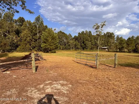 100 Kenwood Boat Ramp Road Interlachen FL 32148