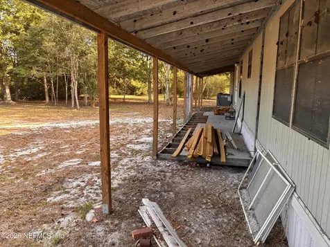 100 Kenwood Boat Ramp Road Interlachen FL 32148