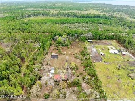 100 Kenwood Boat Ramp Road Interlachen FL 32148