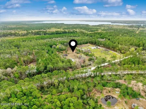 100 Kenwood Boat Ramp Road Interlachen FL 32148