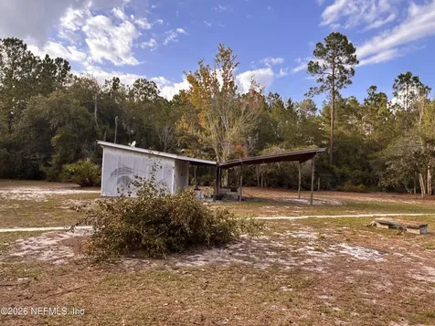 100 Kenwood Boat Ramp Road Interlachen FL 32148