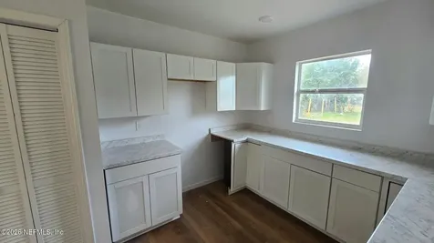 3736 Pine View Circle Jacksonville FL 32207