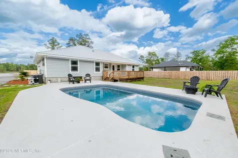 9910 W State Road 100 W Starke FL 32091