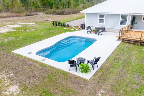 9910 W State Road 100 W Starke FL 32091