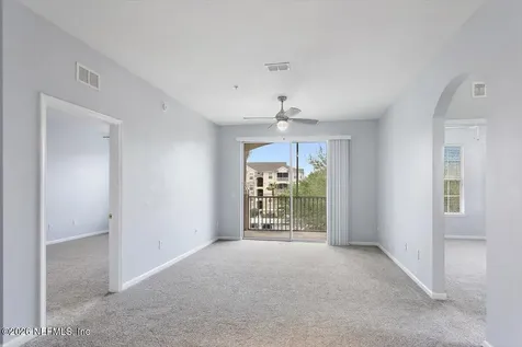 7801 Point Meadows Drive Jacksonville FL 32256