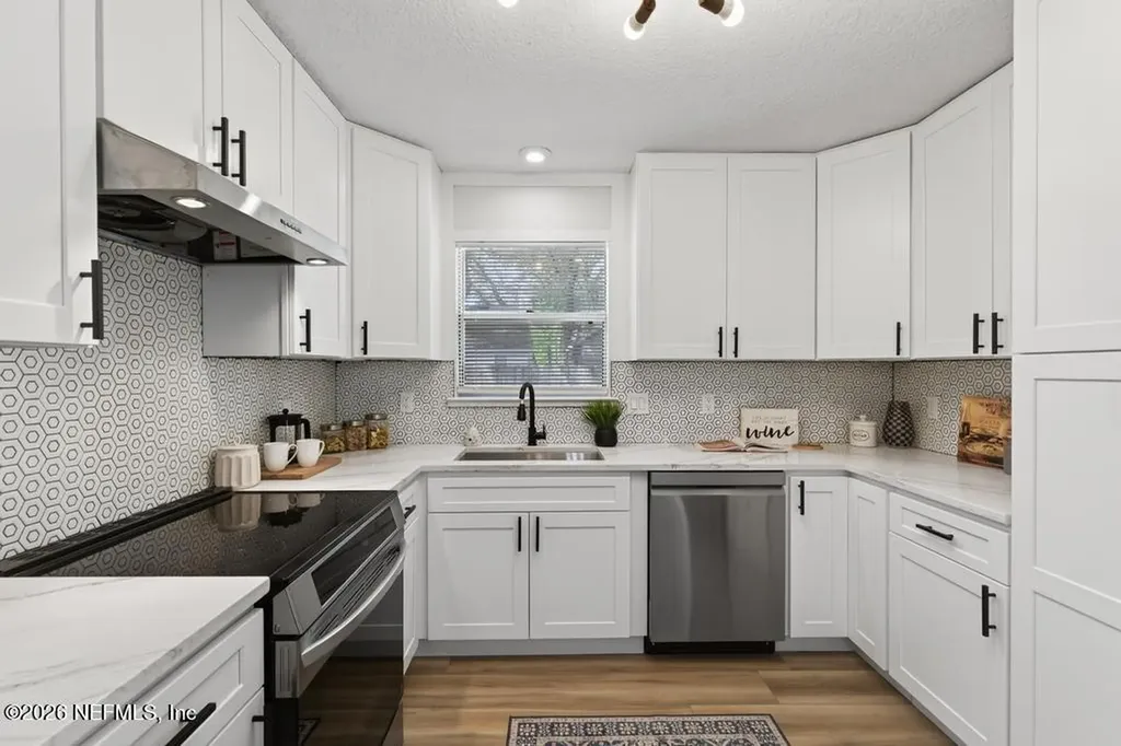 1067 Willow Cove Court W Jacksonville FL 32233