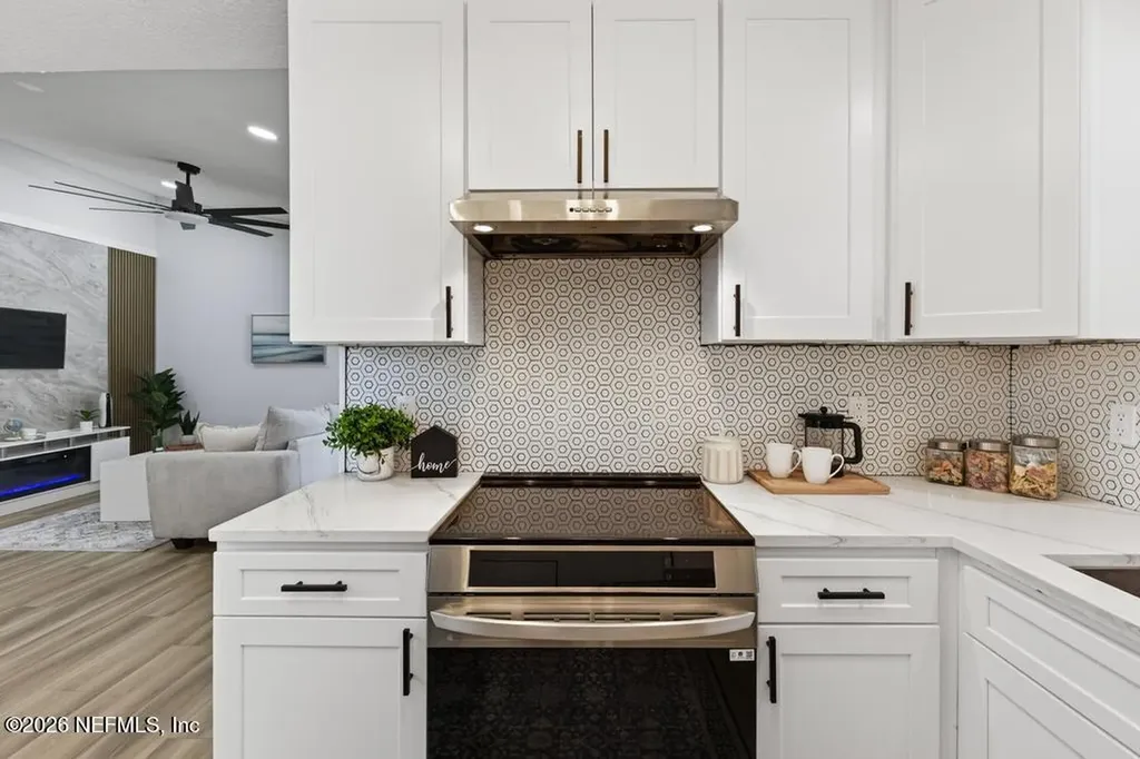 1067 Willow Cove Court W Jacksonville FL 32233