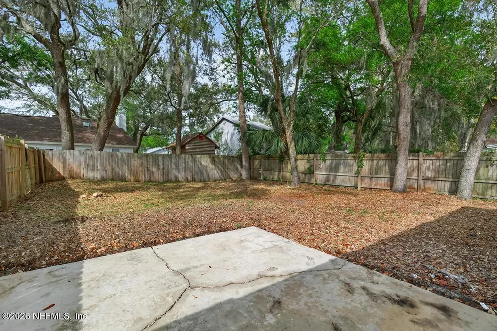 1067 Willow Cove Court W Jacksonville FL 32233