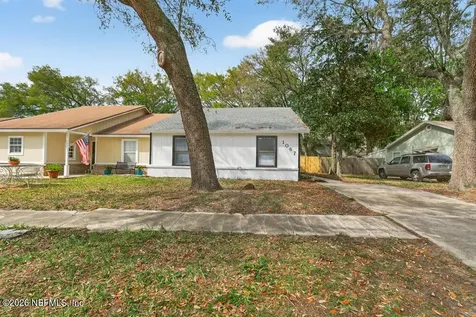 1067 Willow Cove Court W Jacksonville FL 32233