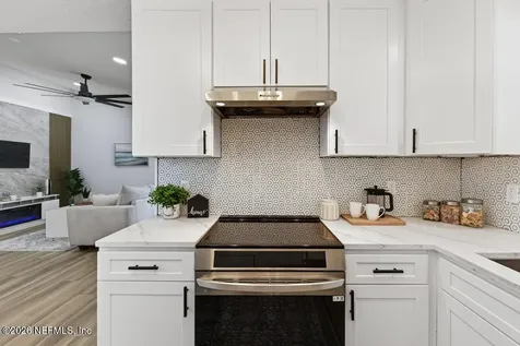 1067 Willow Cove Court W Jacksonville FL 32233