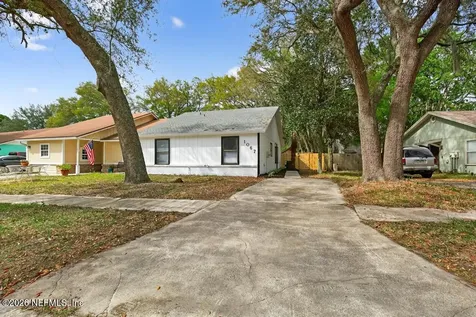1067 Willow Cove Court W Jacksonville FL 32233