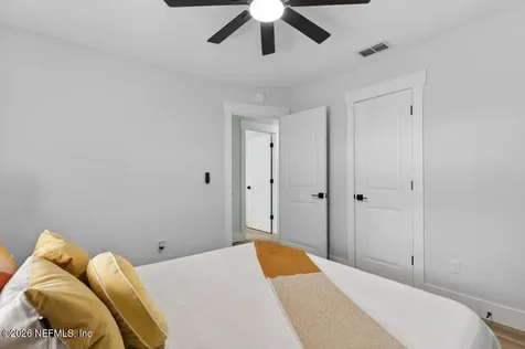 1067 Willow Cove Court W Jacksonville FL 32233