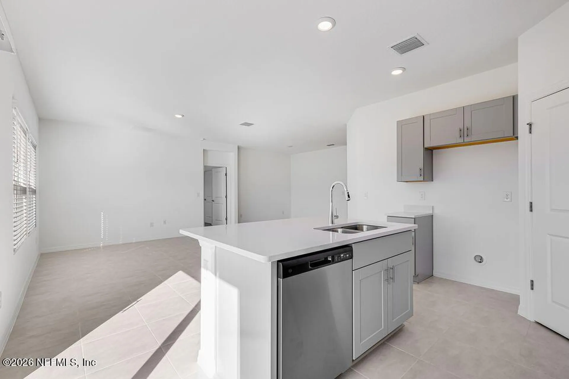 8137 Archibald Terrace Jacksonville FL 32219