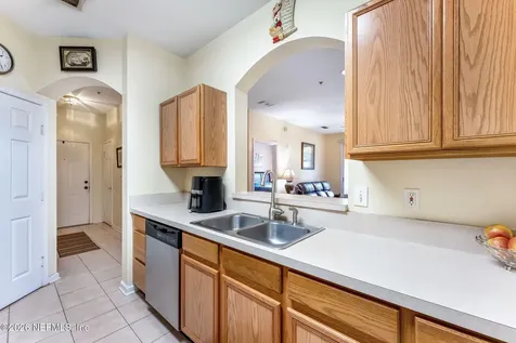 7990 Baymeadows Road E Jacksonville FL 32256