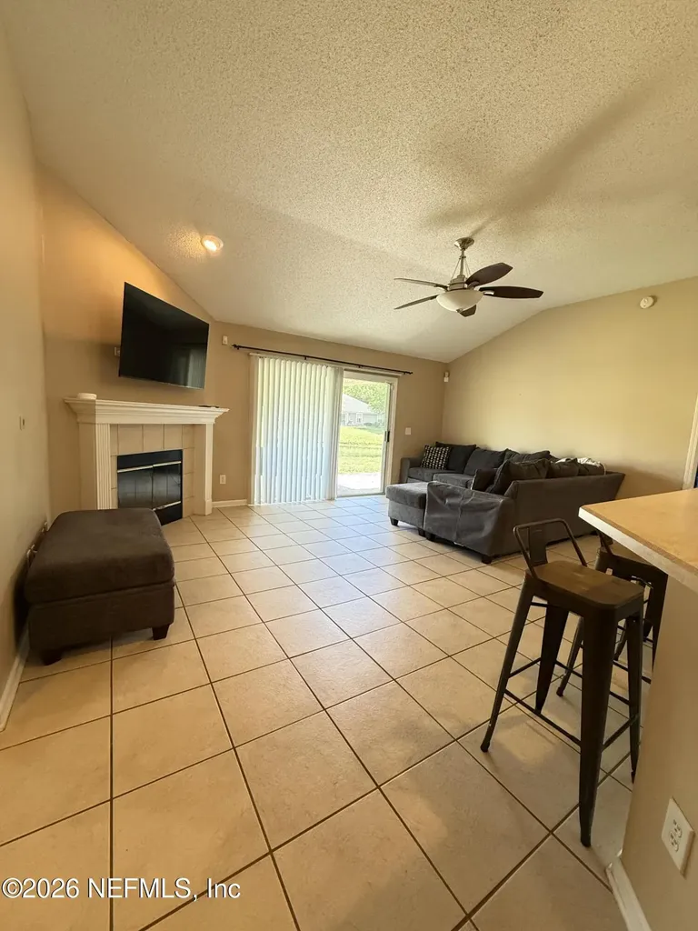 11017 Apple Blossom Trail W Jacksonville FL 32218