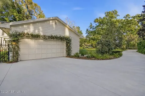 2682 Forest Circle Jacksonville FL 32257