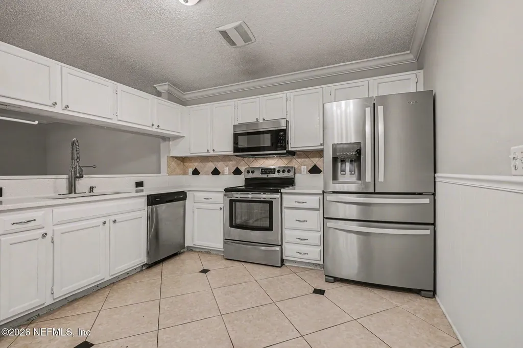 3819 Autumn Leaf Court Jacksonville FL 32246