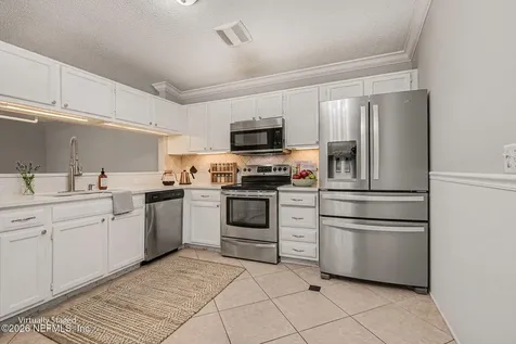 3819 Autumn Leaf Court Jacksonville FL 32246