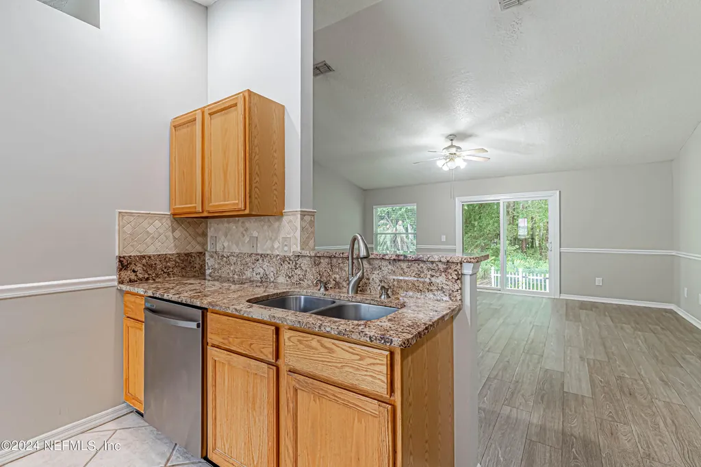 1527 Marble Lake Drive Jacksonville FL 32221