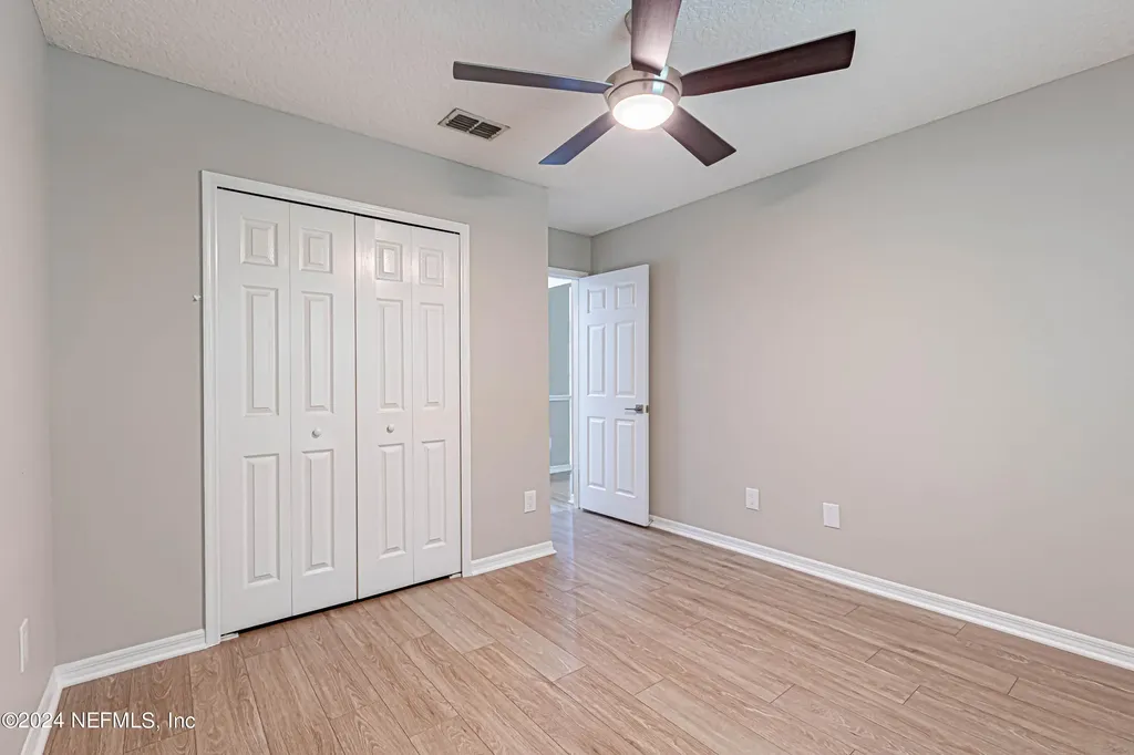 1527 Marble Lake Drive Jacksonville FL 32221
