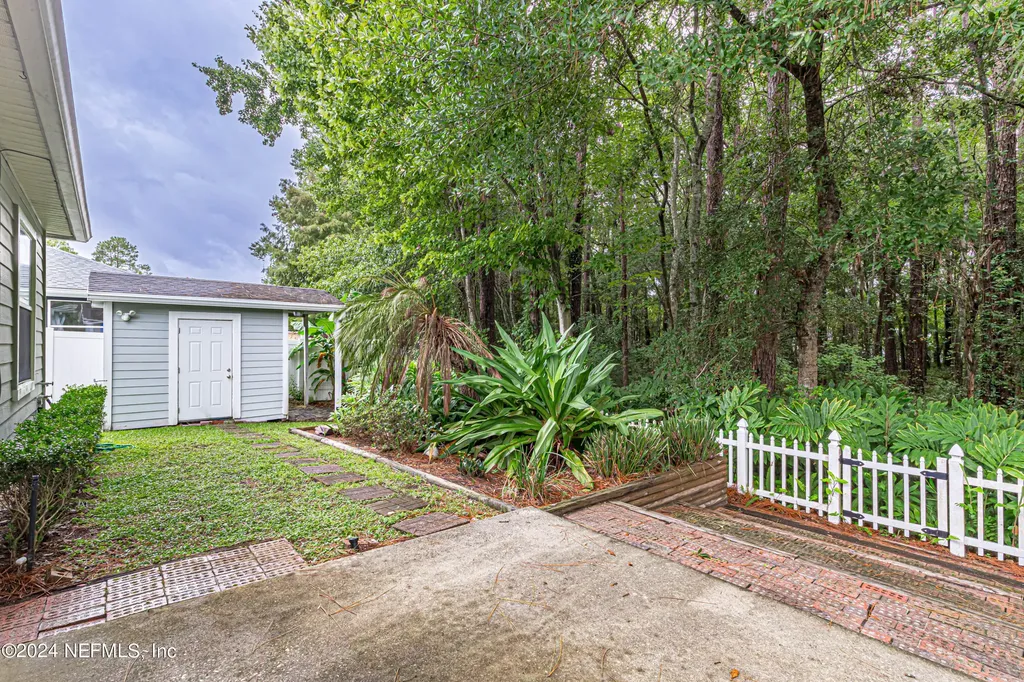 1527 Marble Lake Drive Jacksonville FL 32221