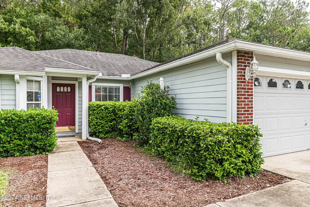 1527 Marble Lake Drive Jacksonville FL 32221