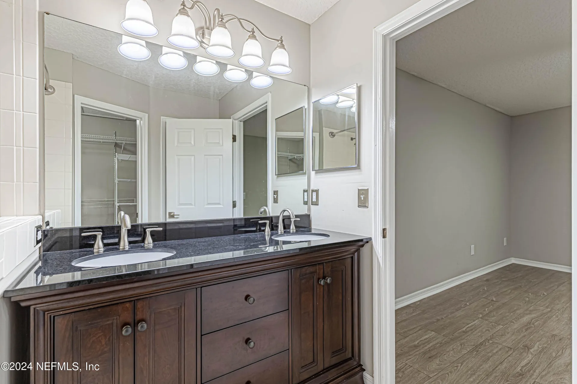1527 Marble Lake Drive Jacksonville FL 32221