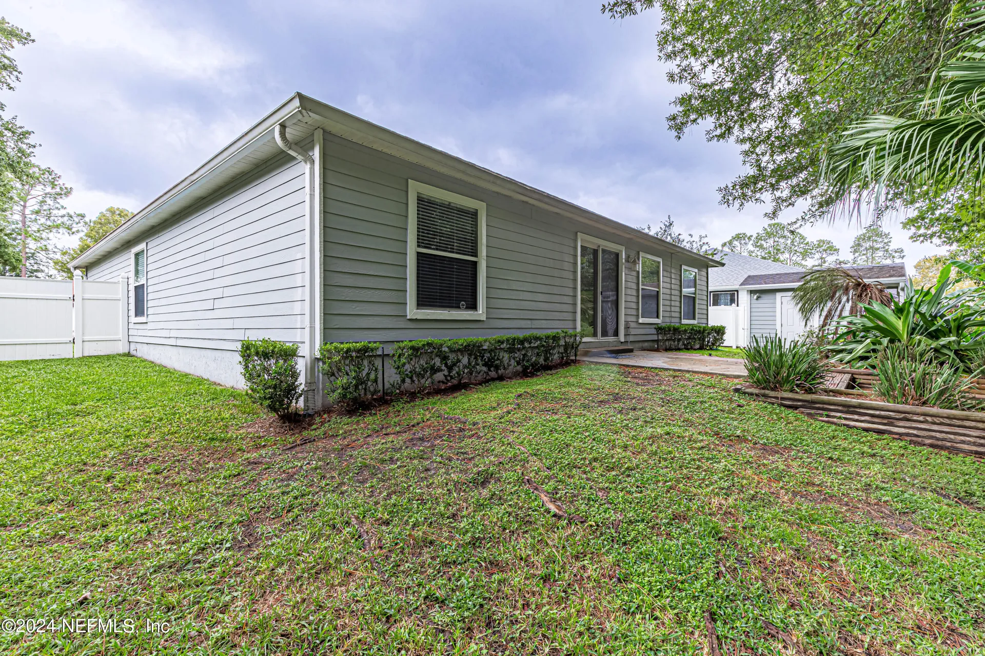 1527 Marble Lake Drive Jacksonville FL 32221