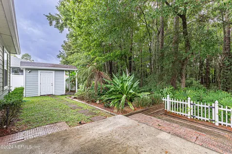 1527 Marble Lake Drive Jacksonville FL 32221