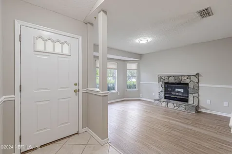 1527 Marble Lake Drive Jacksonville FL 32221