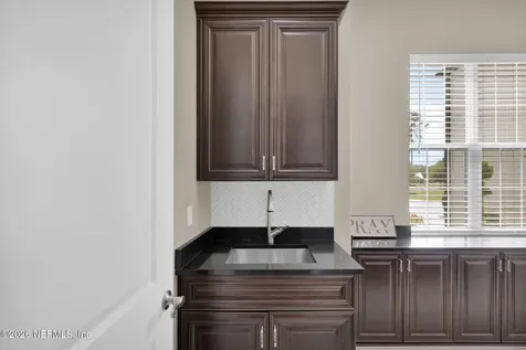 10137 Hunters Chase Court Jacksonville FL 32219
