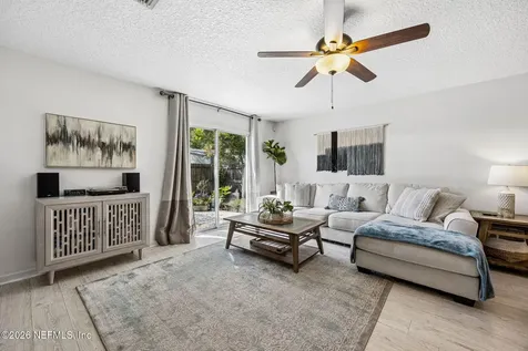 831 Division Street Fernandina Beach FL 32034