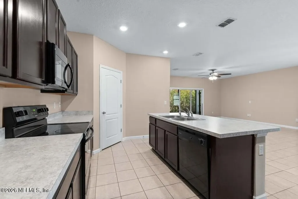 10971 Ventnor Avenue Jacksonville FL 32218