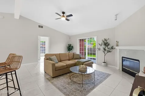 7668 Fawn Lake Drive N Jacksonville FL 32256
