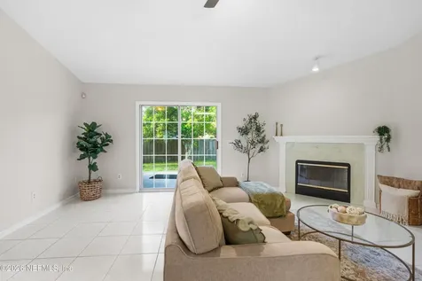 7668 Fawn Lake Drive N Jacksonville FL 32256