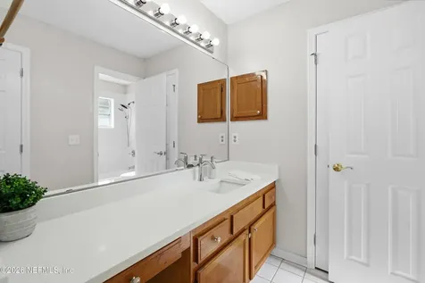 7668 Fawn Lake Drive N Jacksonville FL 32256