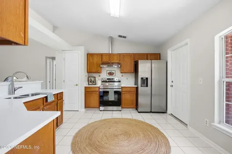 7668 Fawn Lake Drive N Jacksonville FL 32256