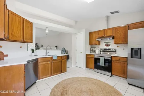 7668 Fawn Lake Drive N Jacksonville FL 32256