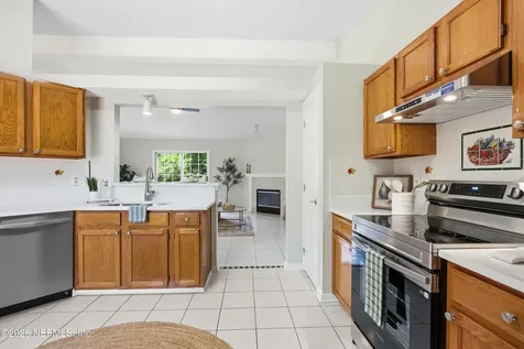 7668 Fawn Lake Drive N Jacksonville FL 32256