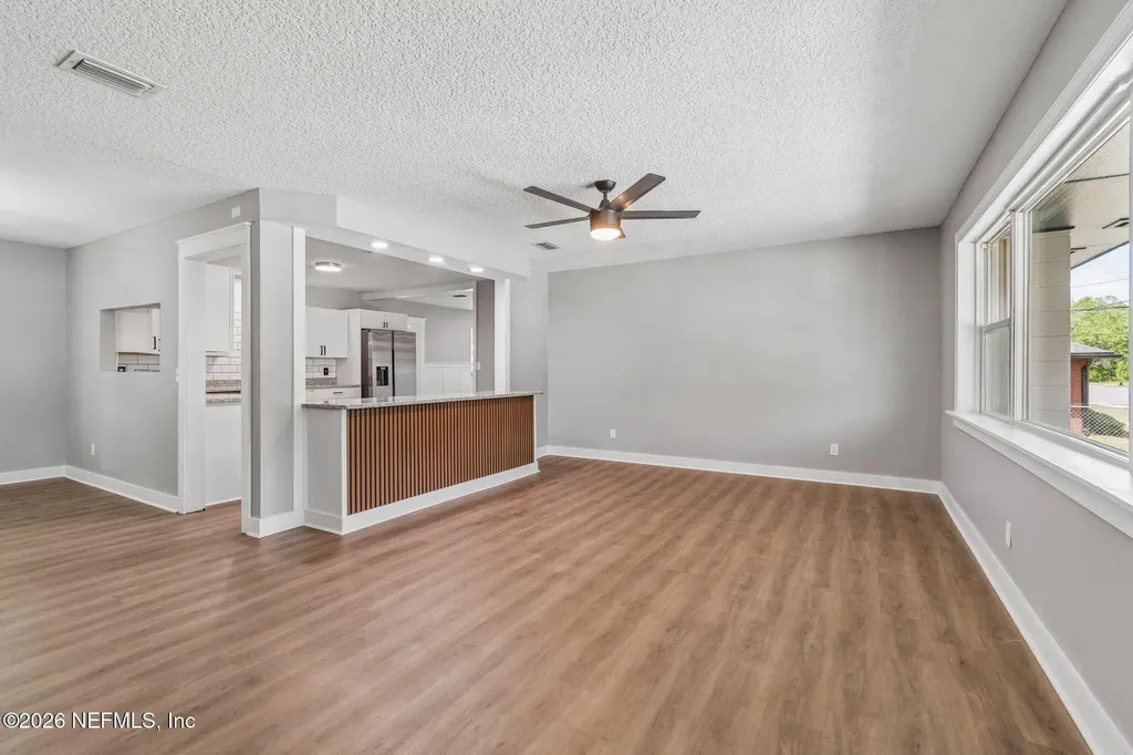 350 N 6th Street Macclenny FL 32063